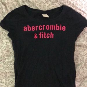 cute graphic tee, stretchy! fine condition